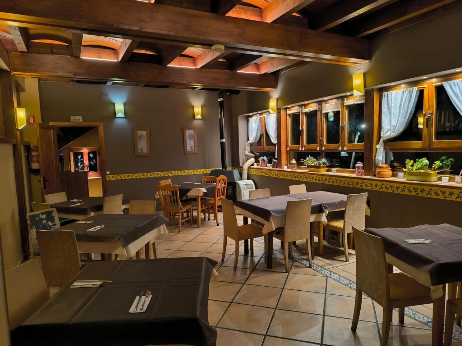 Posada De Serrada Serrada de la Fuente Екстериор снимка